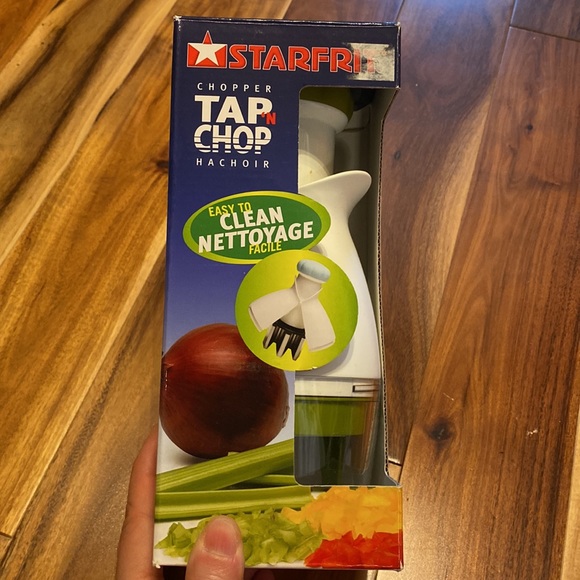 New in Box Starfrit Chopper. Great for Veggies! Already Have One Used Regularly - Picture 3 of 3
